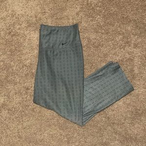 Nike Crop Athleisure Leggings